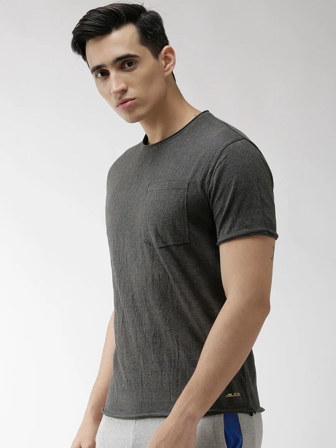 Alcis Men Charcoal Grey Solid Round Neck Yoga T-shirt