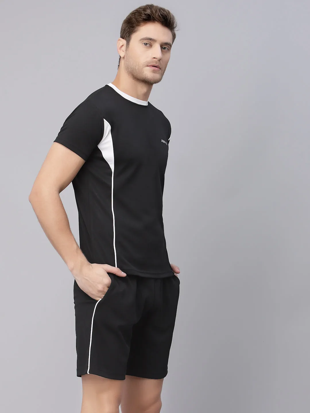 JUMP USA Men Black & White Rapid Dry Solid T-Shirt With Shorts